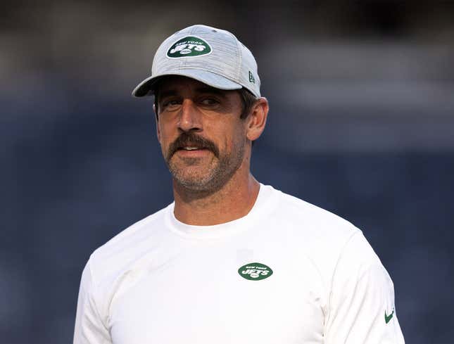 Image for article titled Aaron Rodgers Hits $5 Million Contract Incentive After Finishing Season With Zero Interceptions
